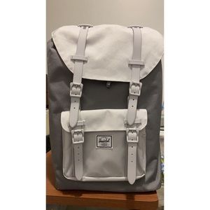NWOT Herschel Little America Mid Volume